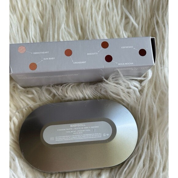 R.E.M Beauty Midnight Shadows Eyeshadow Palette Babydoll - Picture 8 of 10